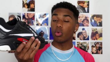 Sneakers Dior B22 of Fintohh TV in his YouTube video ALL MY SNEAKERS !