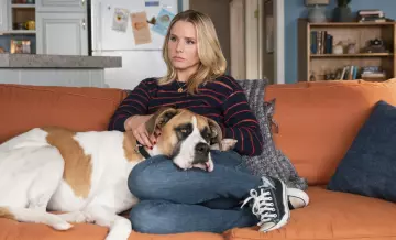 Le jean bleu de Veronica Mars (Kristen Bell) dans Veronica Mars (S04E03)