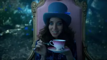 La tasse à thé utilisée par Lenny Busker (Aubrey Plaza) dans Legion (S03E06)