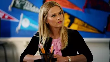 la montre or portée par Madeline Martha Mackenzie (Reese Witherspoon) dans Big Little Lies (S02E01)