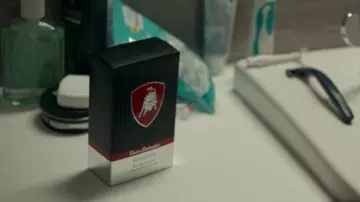 Le parfum Lamborghini de Will (Cole Sprouse) dans À deux mètres de toi