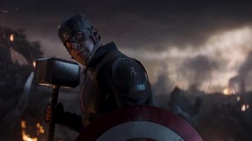 Mjolnir Hammer used by Steve Rogers / Captain America (Chris Evans) in Avengers: Endgame