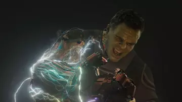 Guantelete de poder de los Vengadores utilizado por Bruce Banner / Hulk (Mark Ruffalo) en Avengers: Endgame
