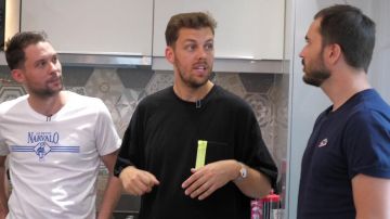 The watch connected Withings / Nokia range by Pierre Croce in the YouTube video You lose, you drink alcohol, the highest in the world #2