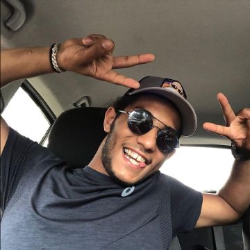 Les lunettes de soleil portées par Dylan Robert sur son compte Instagram @dylan_robertofficiel