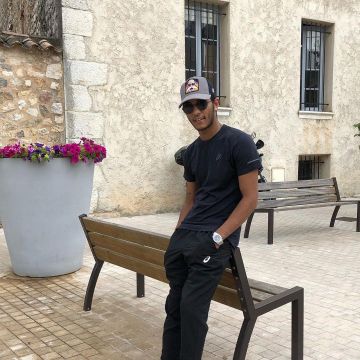 Le t-shirt Asics de Dylan Robert sur son compte Instagram @dylan_robertofficiel