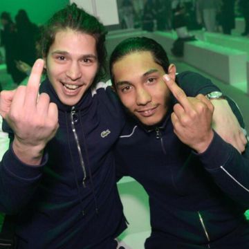 The sweatshirt high collar-zipped Moha the Dogfish shark on the account Instagram of @dylan_robertofficiel