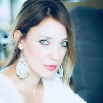 Les boucles d'oreilles avec perles de Emma Colberti sur le compte instagram de @emmacolberti