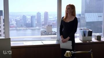 Roland Mouret Ardon Crêpe Midi Dress worn by Donna Paulsen (Sarah Rafferty) in Suits (Season 09 Episode 02)