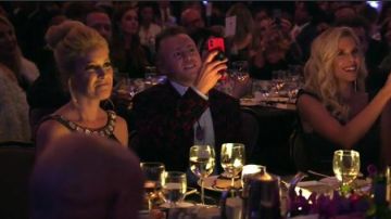 Jersey Gucci GG Chaqueta formal usada por él mismo (Spencer Pratt) en The Hills: New Beginnings (Temporada 01 Episodio 05)
