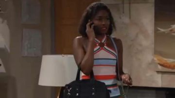 Ted Baker Iyndiaa Tutti Frutti Robe portée par Loren Lott comme on le voit dans les Jeunes et Les Agités du 25 JUILLET 2019