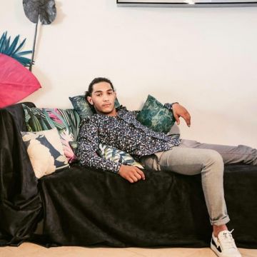 La chemise imprimée portée par Dylan Robert sur son compte Instagram @dylan_robertofficiel