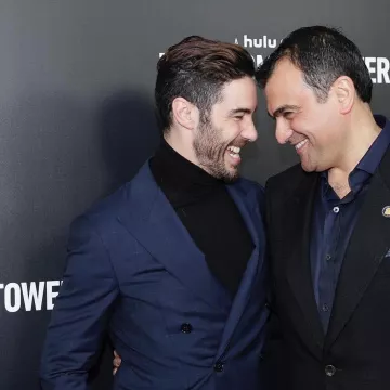 El suéter de cuello de tortuga de Tahar Rahim en su cuenta de Instagram @taharrahimofficiel