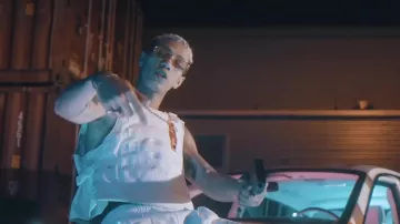 The jacket tactical white Larry in his clip Gas
