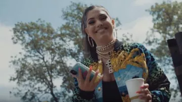 La Croix d'or Collier Pendentif Chaîne portés par Mabel dans son Mauvais Comportement de la musique de la vidéo