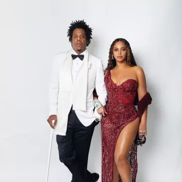 Messika Angel Hand Bracelet worn by Beyoncé Knowles Great Gatsby-Themed 21st Birthday Party July 27, 2019