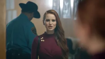 Le Paisley Licorne Cerise Pin porté par Cheryl Fleur (Madelaine Petsch) à Riverdale (Saison 01 Épisode 07)