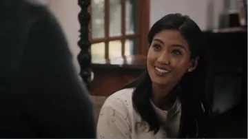 Madewell Daisy Sketch Easy Crop Tee worn by Alisa Allapach in Light as a Feather (Season 02 Episode 01)