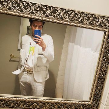 Louis Vuitton Blanc veste en Cuir portés par Sehun sur son Instagram account @oohsehun