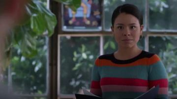 Coton Emporium Colorblock Rayé de la Nervure Tricot Chandail porté par Mariana Adams Foster (Cierra Ramirez) en Bonne Difficulté (S02E07)