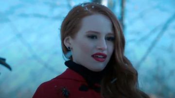 Lime Crime Mat Velvetine rouge à Lèvres de Velours Rouge utilisé par Cheryl Fleur (Madelaine Petsch) à Riverdale (Saison 01 Épisode 09)