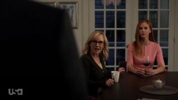 Oscar de la Renta Pink Belted Wool Blend Dress worn by Donna Paulsen (Sarah Rafferty) in Suits (Season 09 Episode 03)