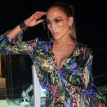 Gucci Oversize Round Frame Metal Glasses usado por Jennifer Lopez Tel Aviv 31 de julio de 2019