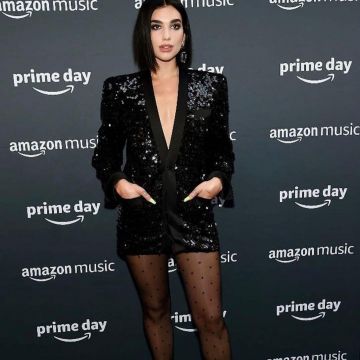 Saint Laurent Suisse Dot Collants portés par Dua Lipa sur son Instagram account @dualipa
