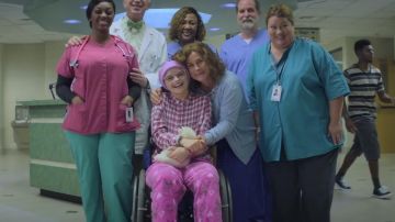 Pink Plaid Shirt worn by Gypsy Rose Blanchard (Joey King) in The Act (S01E01)