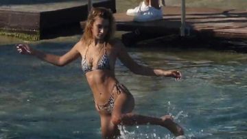 The Swimsuit leopard Bella Hadid in Bella Hadid & Gigi Hadid Jetski and Read On Holiday