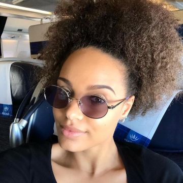 Las gafas de sol redondas Polaroid que lleva Alicia Aylies en su cuenta de Instagram