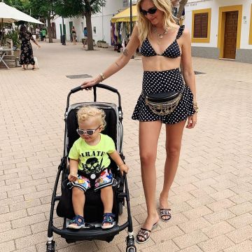 Las mulas Chanel negras y transparentes de Chiara Ferragni en su cuenta de Instagram @chiaraferragni