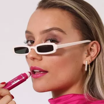 Le gloss Revlon Kiss Cushion de Chloé Bleinc sur le compte instagram de @chloebbbb