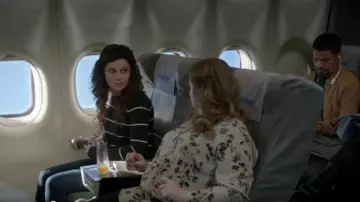 Vince Striped Cashmere Pullover Sweater worn by Olivia Moore (Rose McIver) in iZombie (Season 05 Episode 13)
