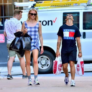 Pizzaslime Keanu Reeves T-Shirt worn by  Joe Jonas With Sophie Turner July 29, 2019