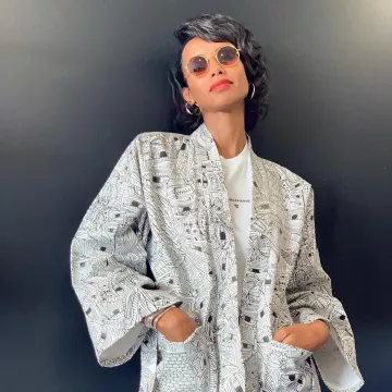 The kimono worn by Sonia Rolland on his account Instagram