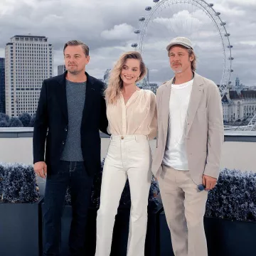 Etnia Barcelona Soder Lunettes de soleil porté par Brad Pitt était une Fois un Photocall 31 juillet 2019