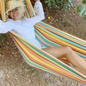 El Combishort con inserciones de encaje de Élodie Gossuin en la cuenta de Instagram de @elodiegossuin