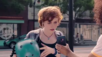 La Chemise à carreaux portée par Nancy Drew (Sophia Lillis) dans Nancy Drew and the Hidden Staircase