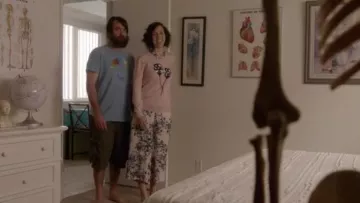 Chelsea28 Pull-On Culottes worn by Carol Pilbasian (Kristen Schaal) in The Last Man on Earth (Season 02 Episode 01)