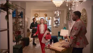 Boyy Red Bobby 23 Leather Tote Bag worn by Ainsley (Rebecca Rittenhouse) in Four Weddings and a Funeral (Season 01 Episode 02)