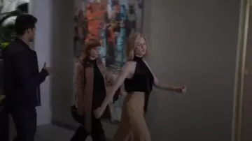 Chloé Tan Women’s Basket-Weave Wool Midi-Skirt worn by Anne Montgomery (Renée Zellweger) in WHAT / IF (Season 01 Episode 06)