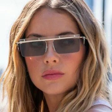 The rectangular sunglasses transparent Ashley Benson on the account instagram of @ashleybenson