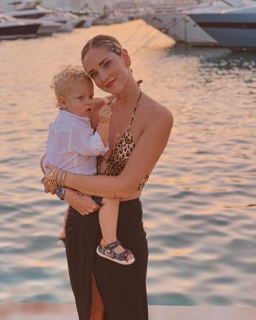 Le crop top imprimé léopard de Chiara Ferragni sur le compte Instagram de @chiaraferragni
