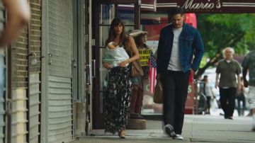 Pantalones de carga negros usados por Sonny Stano (Joe Manganiello) como se ve en Bottom of the 9th (tráiler)