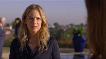 Gorjana Taner Bar Necklace. worn by Jen Harding (Christina Applegate) in Dead to Me (Season 01 Episode 10)