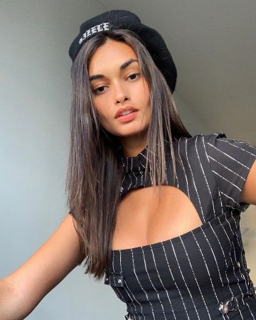 Noir et blanc haut de Gizele Oliveira sur @giizeleoliveira