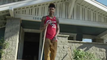 Le maillot NBA de Cleveland porté par Blueface dans son clip Bleed It