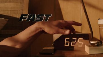 Karlsson Horloge d'Alarme utilisé par Hobbs (Dwayne Johnson) dans Fast & Furious Présente: Hobbs & Shaw