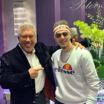 Le sweatshirt blanc Ellesse porté par Zorka sur son compte Instagram @zorkaoff